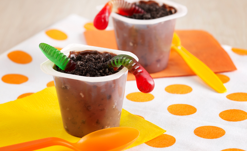 Dirt-Dessert-Pudding-Cups-Kid-Friendly-Snack-Ideas.jpg